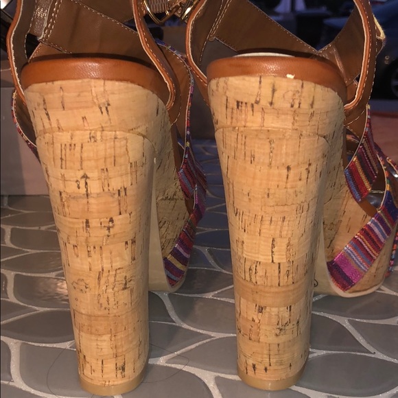 CHINESE LAUNDRY WEDGE HEELS - Picture 3 of 6